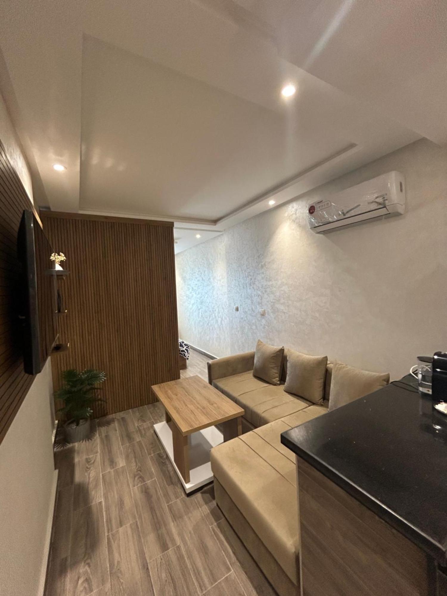 Splendide Studio Haut Standing En Face De La Marina Et A 200 M Du Port De Tanger - 1 Chambre Double Buitenkant foto